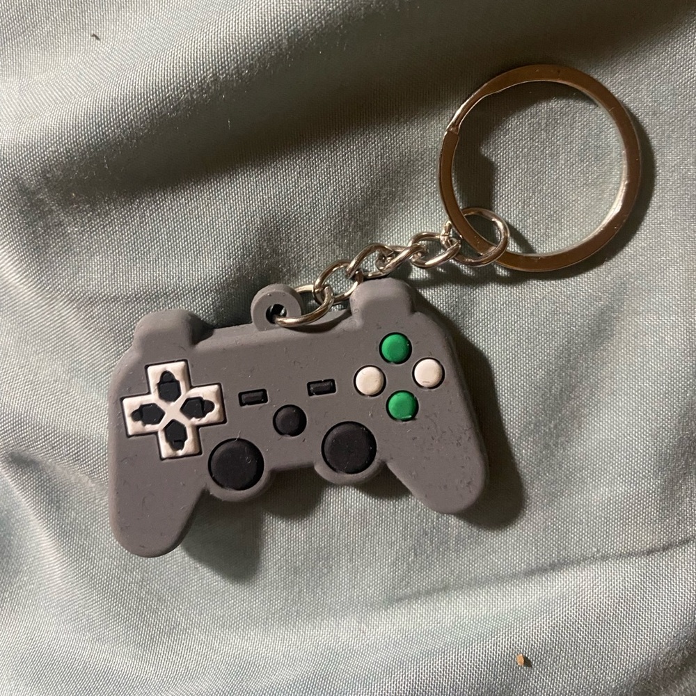 Game Controller Keychain - Video Game / Gamer Grey Key Ring -